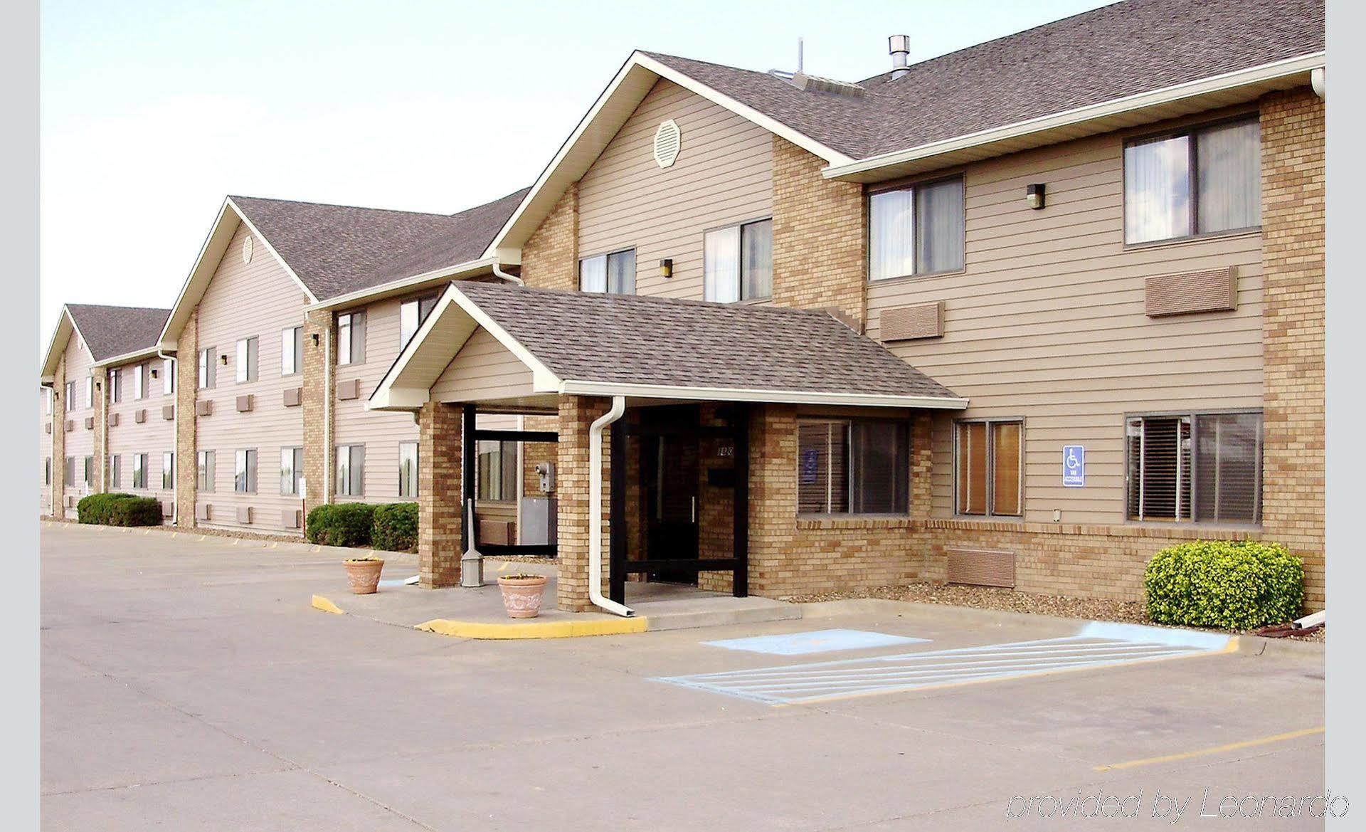 Sleep Inn & Suites Salina I-135 Exterior foto